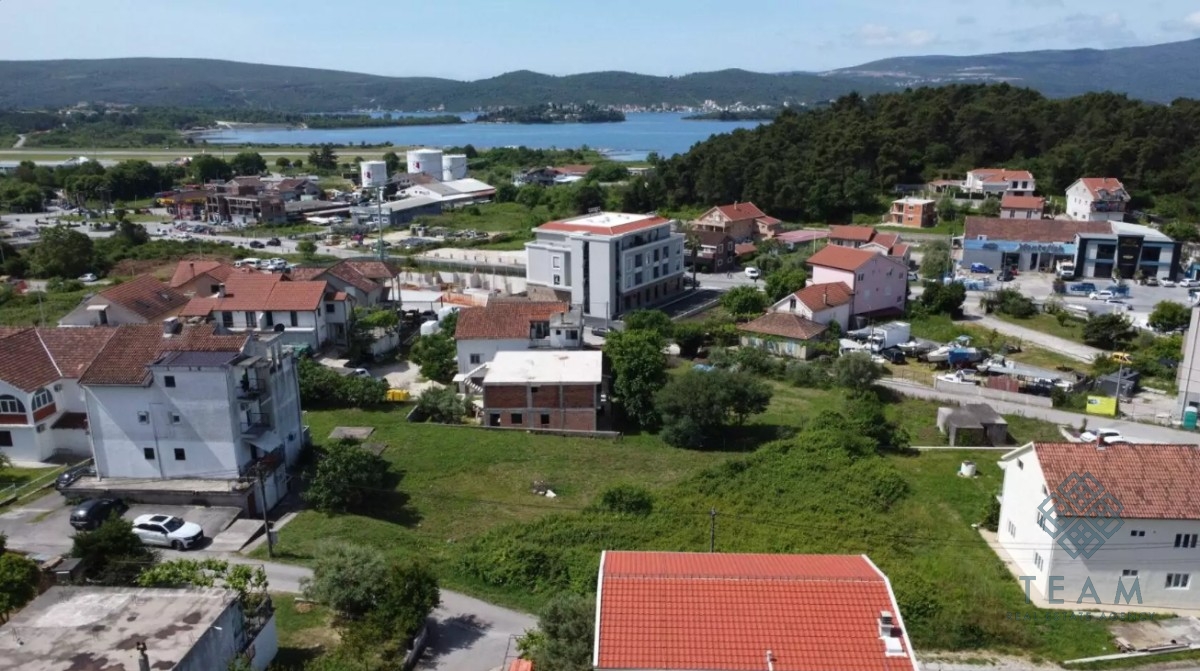 Tivat, Dumidran, Land Plot 1682 m²
